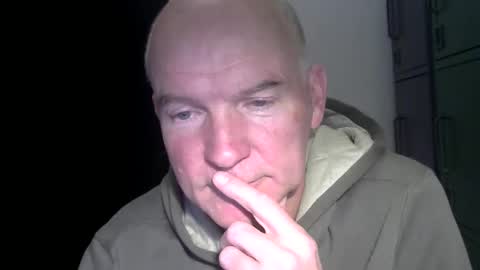 Snapshot of kapitein_rob chatting on November 14, 2025, 3:55 pm Robbie online show from November 14, 2025, 3:55 pm