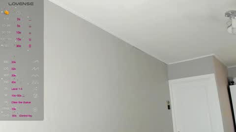 Karen online show from September 14, 2025, 10:25 am