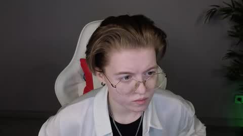 Karen online show from March 20, 2026, 9:25 am