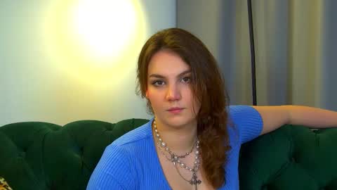 Karen online show from October 22, 2025, 7:02 pm