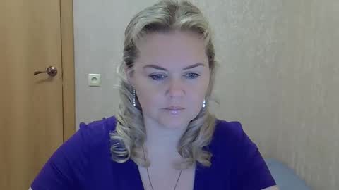 karennelsonx online show from October 21, 2025, 1:45 pm