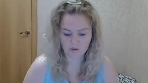 karennelsonx online show from November 14, 2025, 8:13 am