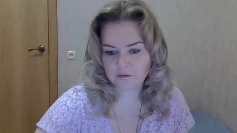 karennelsonx online show from December 5, 2025, 10:57 am