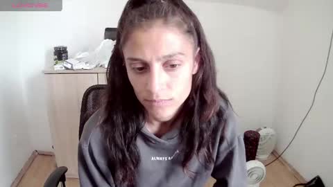 karenwinston18 online show from May 15, 2026, 12:23 pm