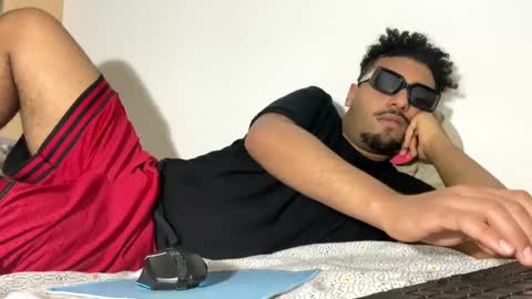 Snapshot of karim03larbi chatting on January 18, 2025, 2:12 pm karim03larbi online show from January 18, 2025, 2:12 pm