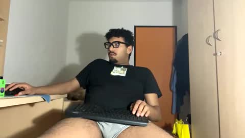 Snapshot of karim03larbi chatting on March 6, 2025, 7:43 pm karim03larbi online show from March 6, 2025, 7:43 pm