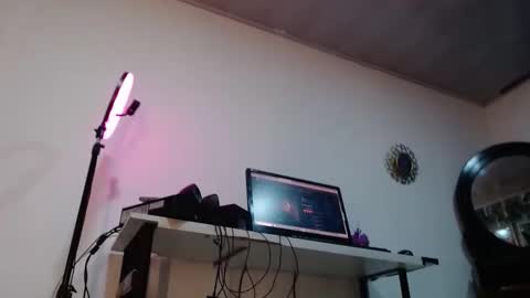 karima_sarabe online show from October 24, 2025, 9:44 pm