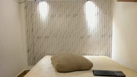 karina_aurora online show from December 21, 2025, 5:14 am