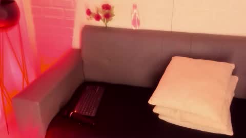 Kari online show from November 28, 2025, 11:24 am