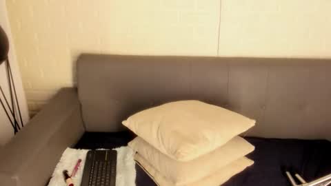 Kari online show from December 15, 2025, 11:25 am