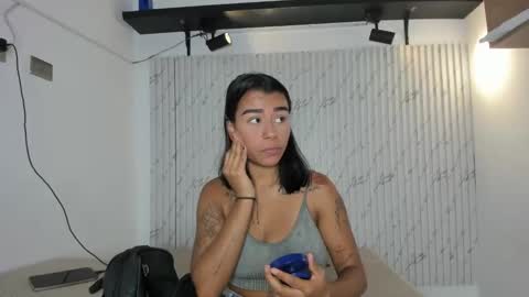 Snapshot of karinaaurora1 chatting on November 4, 2025, 4:50 pm karinaaurora1 online show from November 4, 2025, 4:50 pm