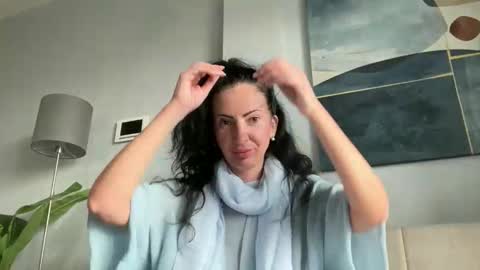 Karina online show from April 3, 2026, 12:36 pm