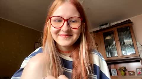 Snapshot of karinamuccia chatting on February 15, 2026, 7:51 am Karina online show from February 15, 2026, 7:51 am