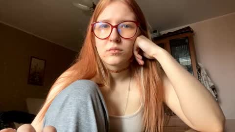 Snapshot of karinamuccia chatting on March 3, 2026, 7:25 am Karina online show from March 3, 2026, 7:25 am