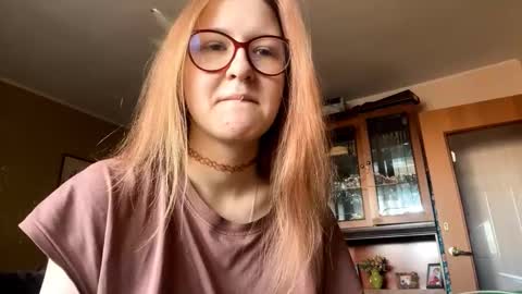 Snapshot of karinamuccia chatting on March 19, 2026, 7:12 am Karina online show from March 19, 2026, 7:12 am