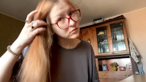 Snapshot of karinamuccia chatting on April 8, 2026, 7:30 am Karina online show from April 8, 2026, 7:30 am