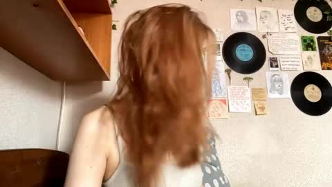 Snapshot of karinamuccia chatting on April 14, 2026, 7:25 am Karina online show from April 14, 2026, 7:25 am