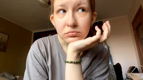 Snapshot of karinamuccia chatting on April 15, 2026, 8:21 am Karina online show from April 15, 2026, 8:21 am