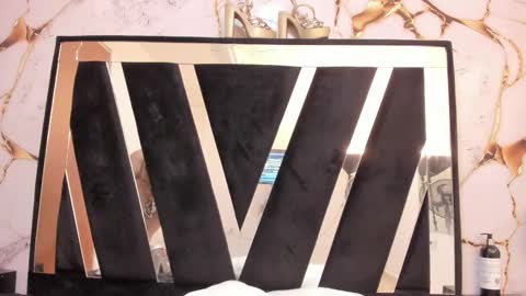 KarinaSimonz online show from February 13, 2026, 8:05 pm