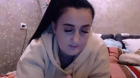 Snapshot of karinkabrunetka2 chatting on January 24, 2025, 1:57 pm karinkabrunetka2 online show from January 24, 2025, 1:57 pm