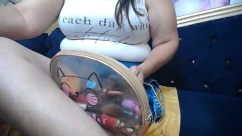 Snapshot of karito_mature17 chatting on October 27, 2025, 11:14 am Karito online show from October 27, 2025, 11:14 am