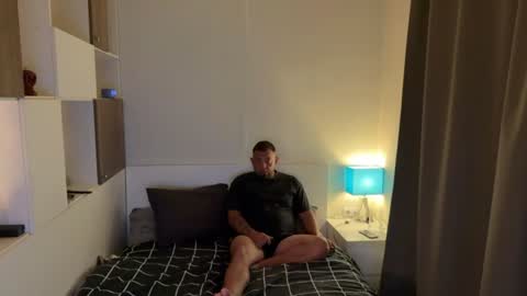 karl_and_klara online show from June 11, 2026, 9:24 pm