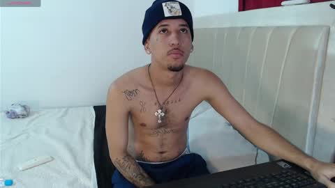KARLA Y KALVIN online show from May 19, 2026, 11:55 pm