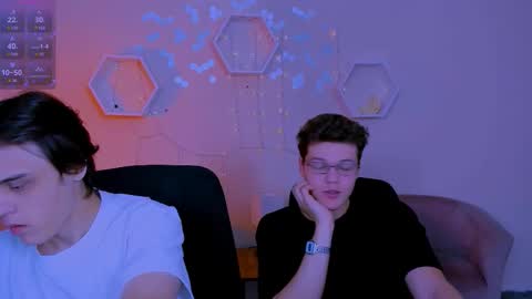 Snapshot of karl_mans chatting on November 8, 2025, 9:42 am Karl online show from November 8, 2025, 9:42 am