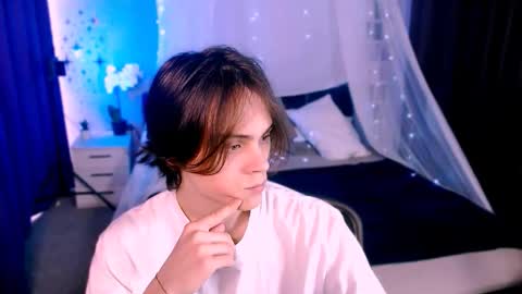 Snapshot of karl_mans chatting on November 13, 2025, 9:30 am Karl online show from November 13, 2025, 9:30 am