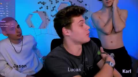 Snapshot of karl_mans chatting on November 17, 2025, 8:25 pm Karl online show from November 17, 2025, 8:25 pm