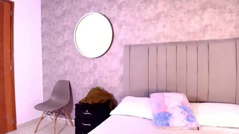 Snapshot of karla__ruiz chatting on September 28, 2025, 7:30 pm Karla online show from September 28, 2025, 7:30 pm