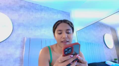 Snapshot of karla__ruiz chatting on November 10, 2025, 7:24 pm Karla online show from November 10, 2025, 7:24 pm