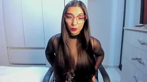 Karla  online show from April 16, 2026, 10:49 am