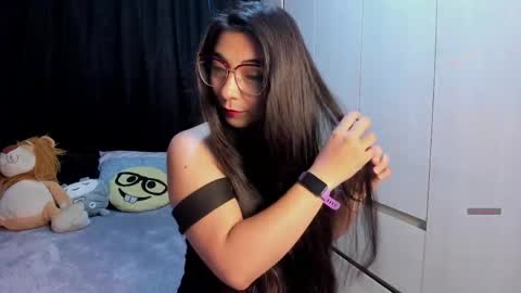 Snapshot of karla_hernandez chatting on April 29, 2026, 10:52 am Karla online show from April 29, 2026, 10:52 am