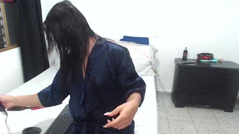 Miss Karla online show from October 13, 2025, 12:54 am