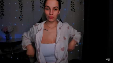 karla_lim online show from February 10, 2025, 10:19 pm