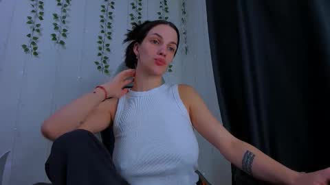 karla_lim online show from November 29, 2025, 9:29 pm