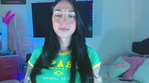 Snapshot of karla_zambrano chatting on February 17, 2025, 7:04 am karla online show from February 17, 2025, 7:04 am