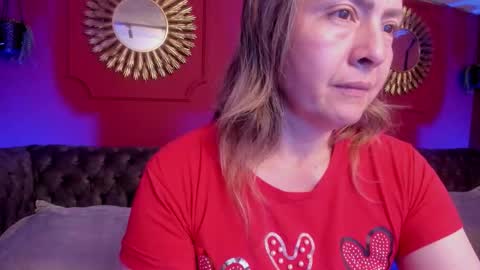 carla  online show from November 18, 2025, 3:23 am