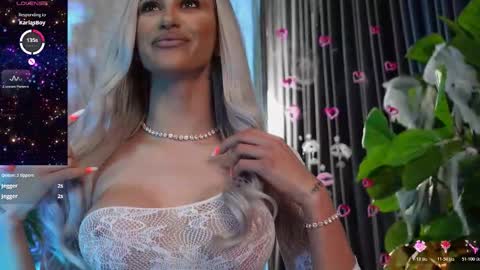 Snapshot of karlabart chatting on October 29, 2025, 8:43 pm KarlaBart online show from October 29, 2025, 8:43 pm