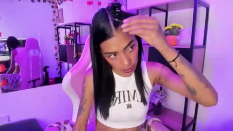 Snapshot of karlaslutskinny__ chatting on February 7, 2026, 9:18 pm karlaslutskinny__ online show from February 7, 2026, 9:18 pm