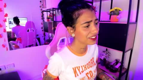 Snapshot of karlaslutskinny__ chatting on February 14, 2026, 11:12 pm karlaslutskinny__ online show from February 14, 2026, 11:12 pm