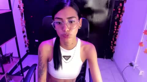 Snapshot of karlaslutskinny__ chatting on February 17, 2026, 9:32 pm karlaslutskinny__ online show from February 17, 2026, 9:32 pm
