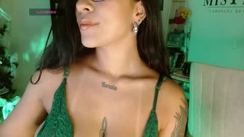 Snapshot of karlavittar chatting on November 25, 2025, 1:44 pm karlavittar online show from November 25, 2025, 1:44 pm