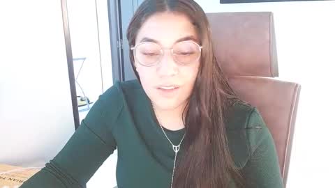 Snapshot of karlie_kloy chatting on September 23, 2025, 3:48 pm kloy online show from September 23, 2025, 3:48 pm