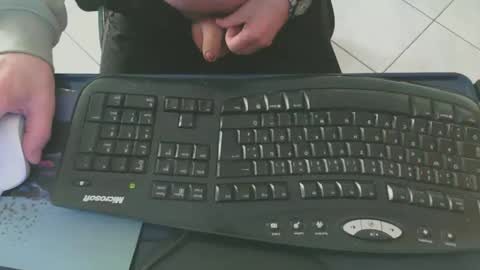 karll122 online show from February 27, 2026, 9:09 am