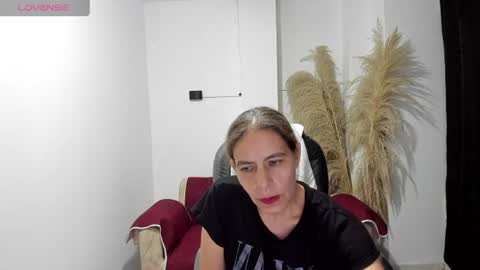 Snapshot of karlye_hot chatting on June 17, 2026, 2:58 am KARLYE online show from June 17, 2026, 2:58 am