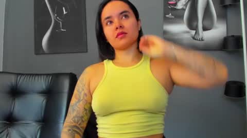 Snapshot of karlyjons_ chatting on July 17, 2026, 5:40 pm online show from July 17, 2026, 5:40 pm