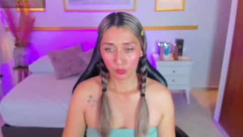 Snapshot of karlyy_ chatting on November 4, 2025, 7:35 pm karlyy_ online show from November 4, 2025, 7:35 pm