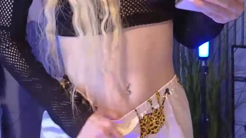 Julia online show from July 1, 2026, 7:46 pm